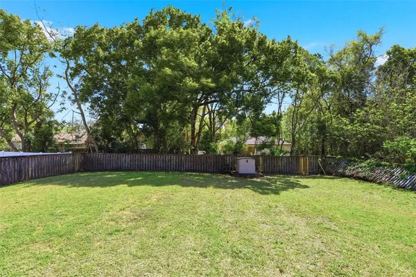 $2,100 | 125 West 5th Street, Chuluota, FL 32766