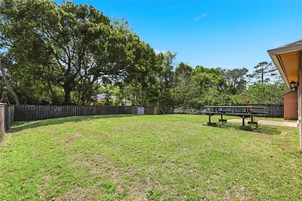 $2,100 | 125 West 5th Street, Chuluota, FL 32766
