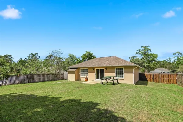 $2,100 | 125 West 5th Street, Chuluota, FL 32766