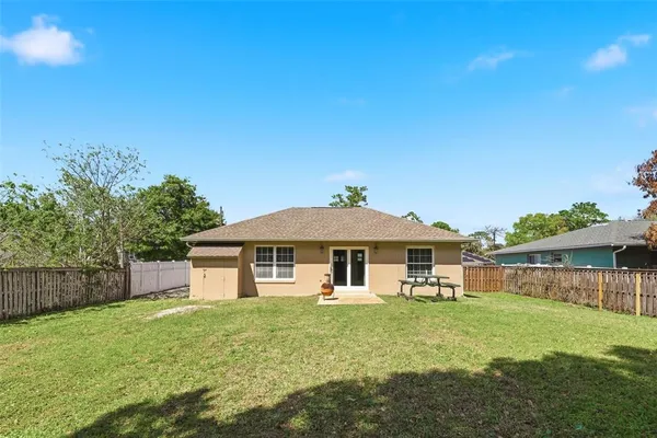 $2,100 | 125 West 5th Street, Chuluota, FL 32766