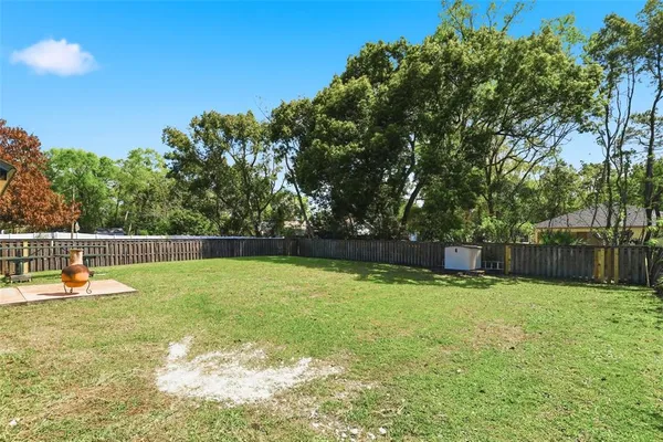 $2,100 | 125 West 5th Street, Chuluota, FL 32766