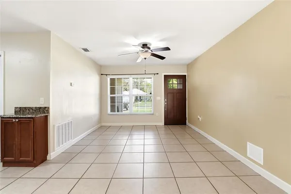 $2,100 | 125 West 5th Street, Chuluota, FL 32766
