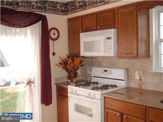 169 Ridgewood Way Burlington, NJ 08016 - Photo 4 of 12 Kitchen