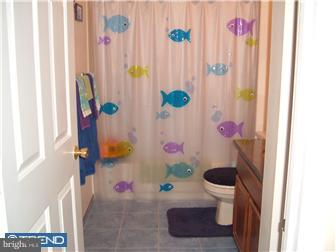 169 Ridgewood Way Burlington, NJ 08016 - Photo 9 of 12 Bathroom