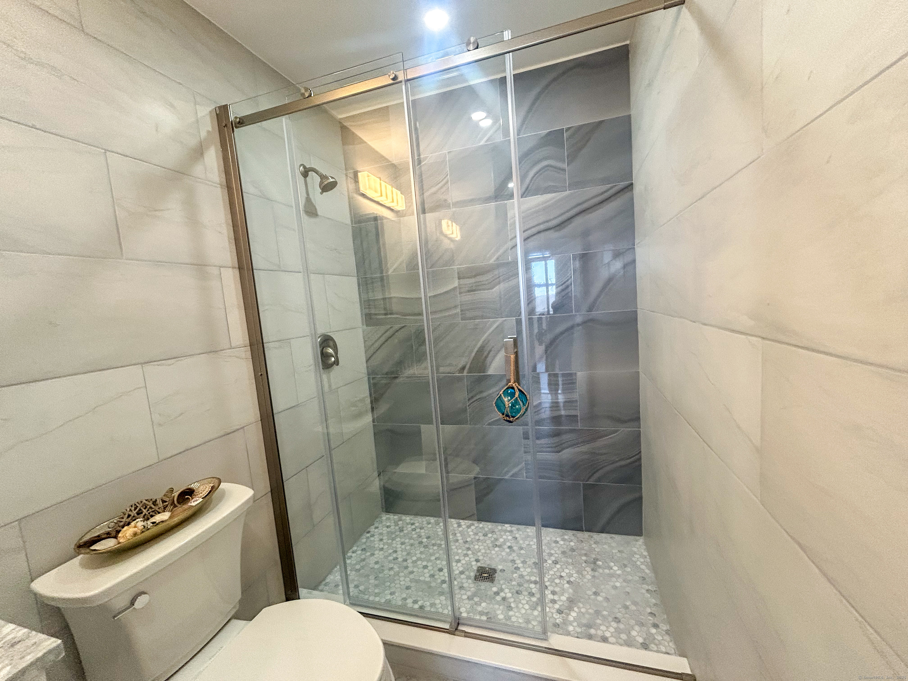 207 Bank Street, Unit 202 New London, CT 06320 - Photo 12 of 20