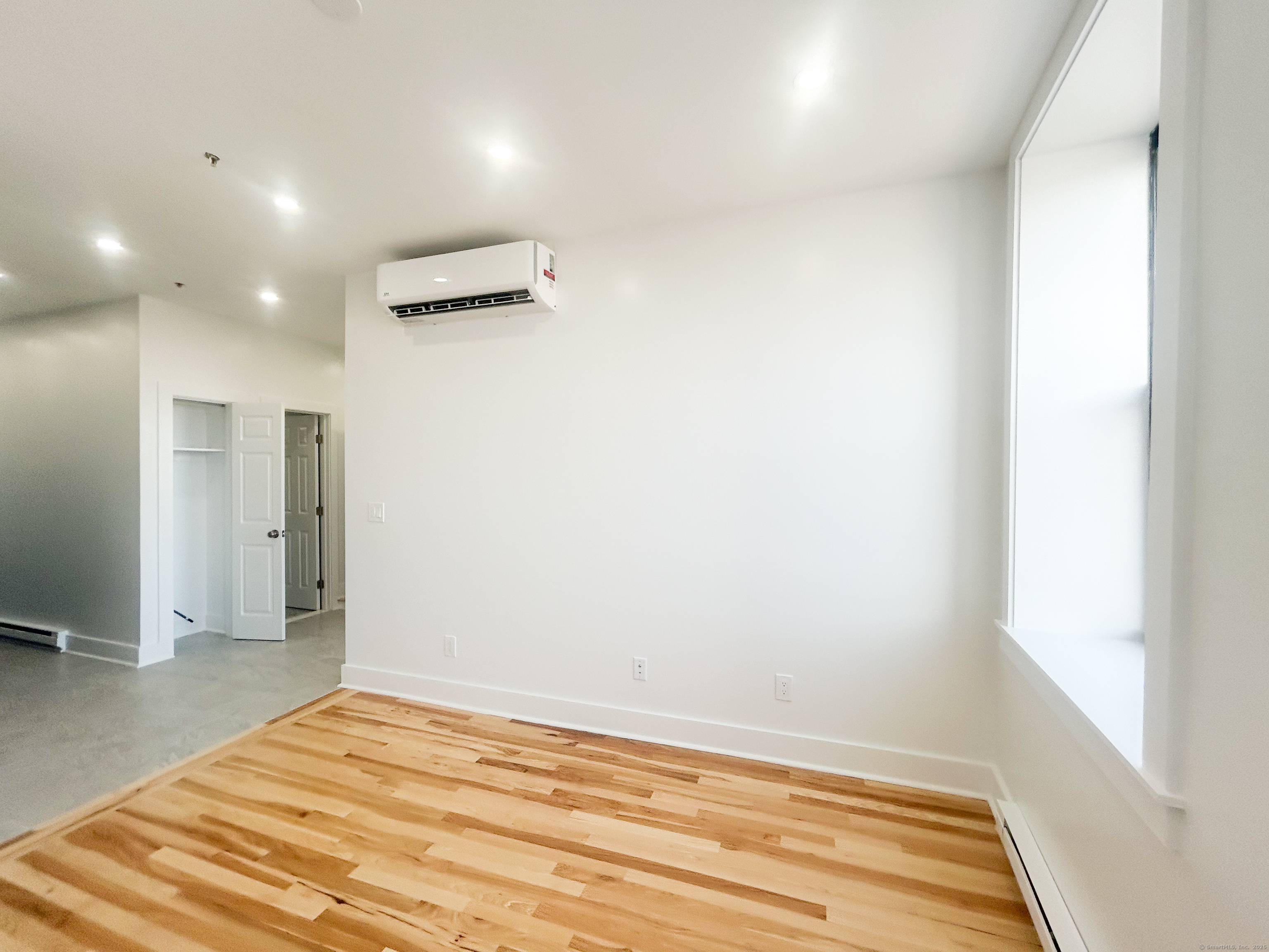 207 Bank Street, Unit 202 New London, CT 06320 - Photo 3 of 20