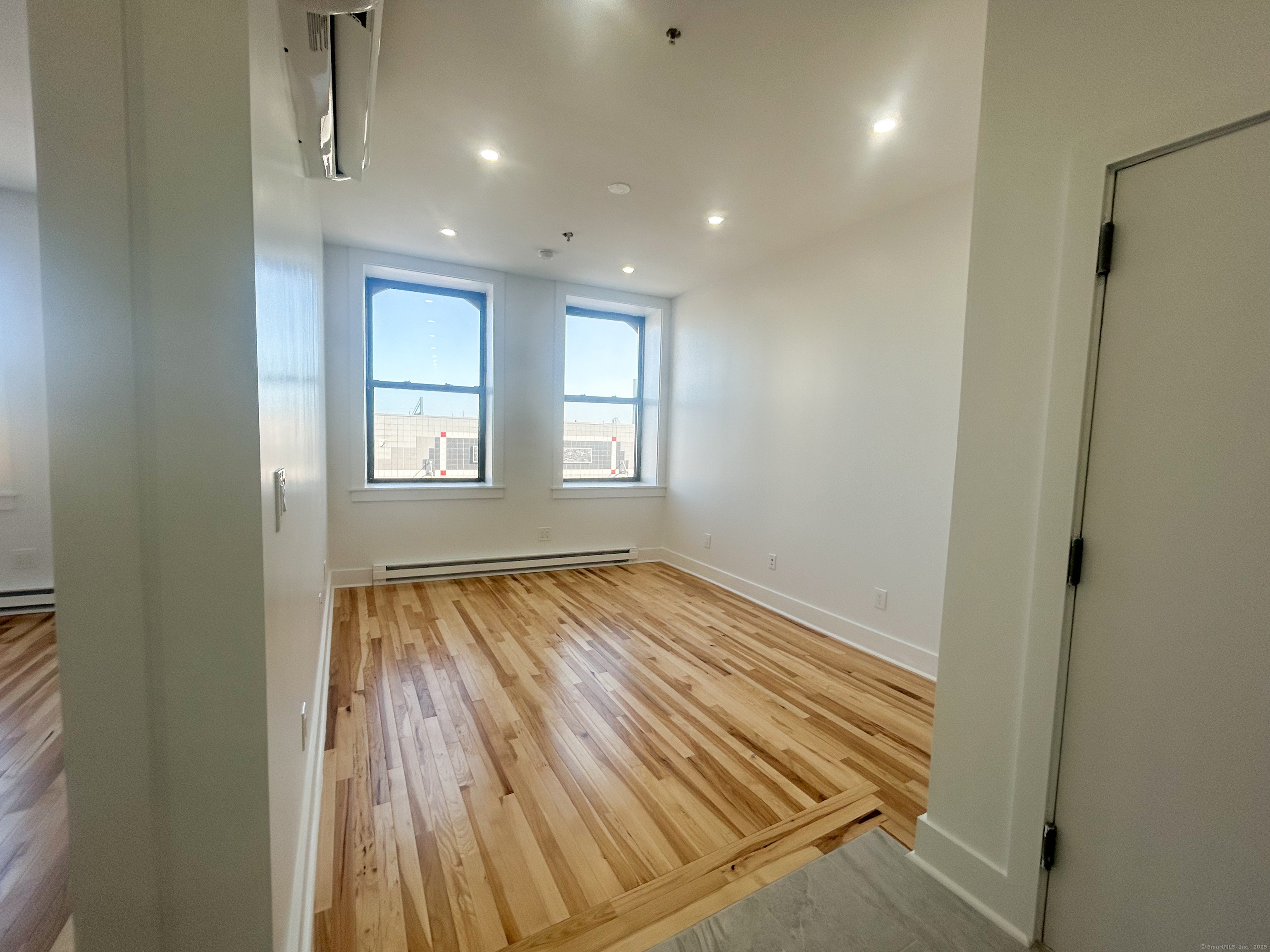 207 Bank Street, Unit 202 New London, CT 06320 - Photo 6 of 20