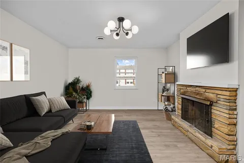 $349,900 | 1503 Wexford Avenue, Webster Groves, MO 63119
