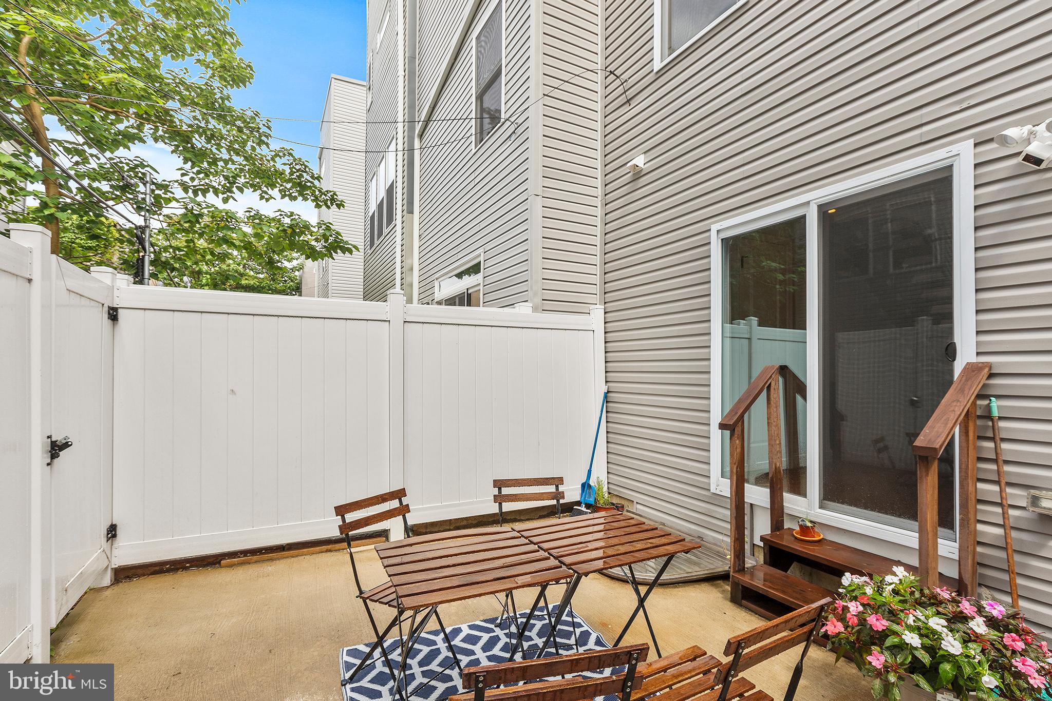 1910 Fernon Street Philadelphia, PA 19145 - Photo 11 of 30