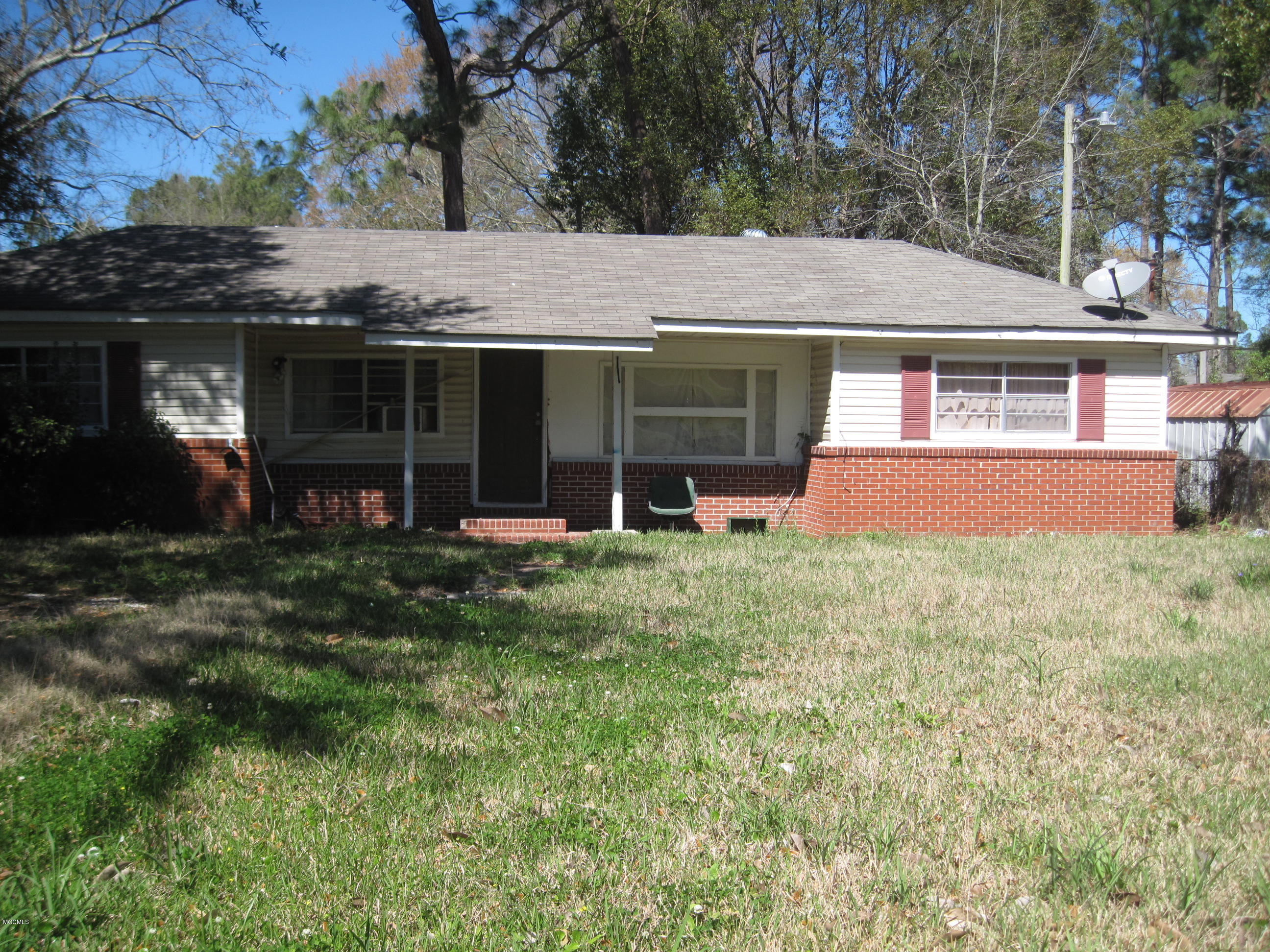 6401 Shortcut Road Moss Point, MS 39563 - Photo 1 of 10 IMG_3404 (1)