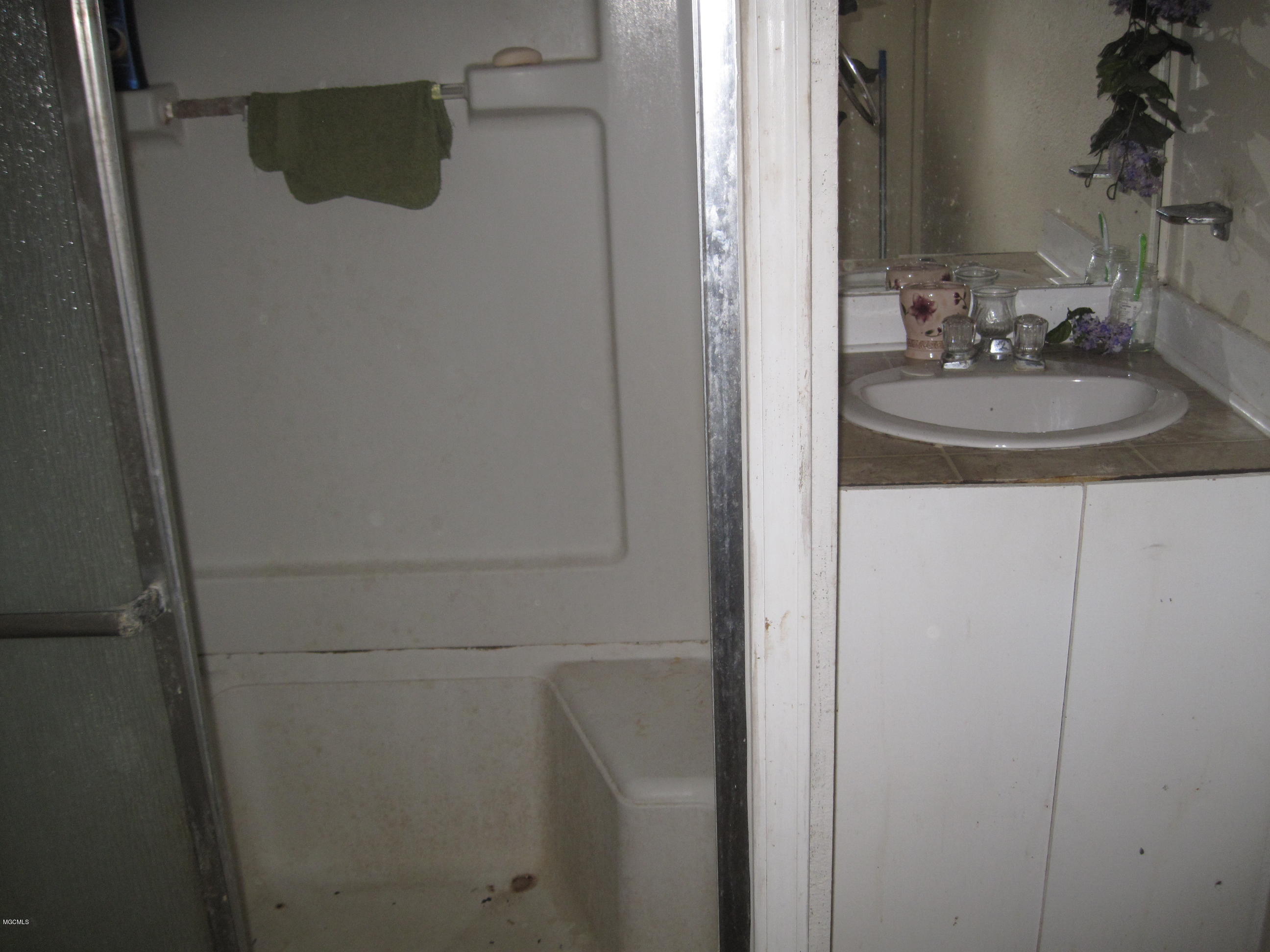 6401 Shortcut Road Moss Point, MS 39563 - Photo 7 of 10 IMG_3389