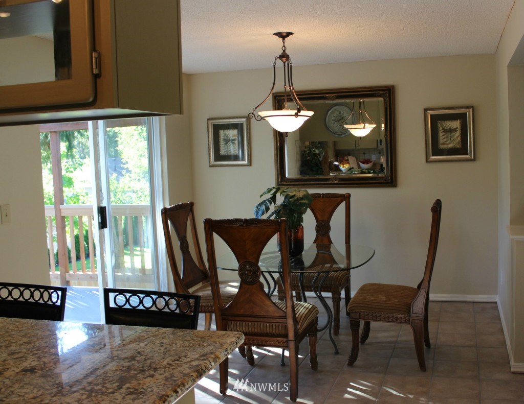 220 218th Place Southwest Bothell, WA 98021 - Photo 4 of 23