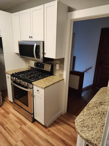 $2,400 | 4840 Upton Avenue South, Unit 2, Minneapolis, MN 55410