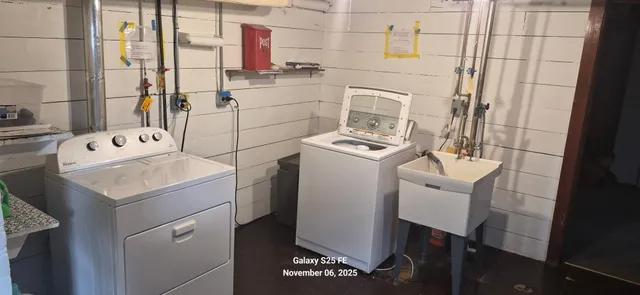 $2,400 | 4840 Upton Avenue South, Unit 2, Minneapolis, MN 55410