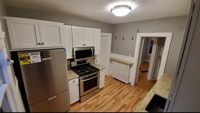 $2,400 | 4840 Upton Avenue South, Unit 2, Minneapolis, MN 55410