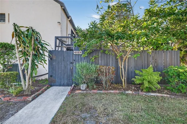$189,000 | 7123 Penner Lane, Unit 6, Fort Myers, FL 33907