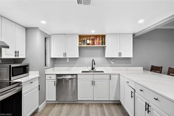 $189,000 | 7123 Penner Lane, Unit 6, Fort Myers, FL 33907