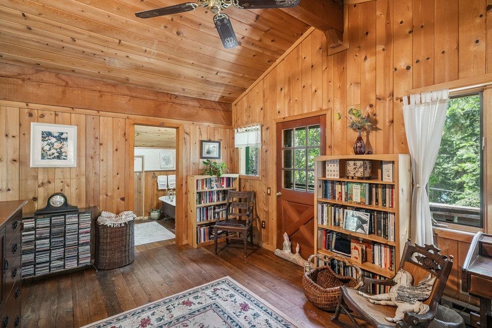 12115 Pine Forest Road Truckee, CA 96161 - Photo 15 of 28 Gallery Image 15