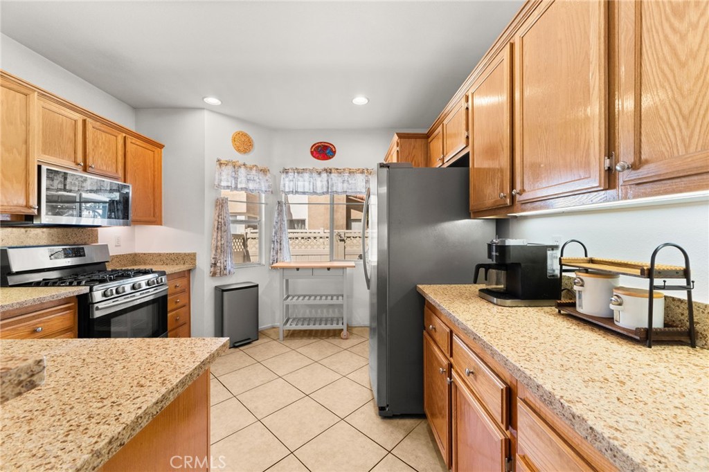 3739 Ave Veracruz Riverside, CA 92503 - Photo 9 of 29 Gallery Image 9