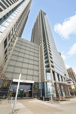 $3,000 | 600 North Lake Shore Drive, Unit 1703, Chicago, IL 60611