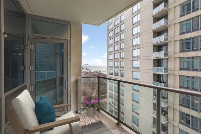 $3,000 | 600 North Lake Shore Drive, Unit 1703, Chicago, IL 60611