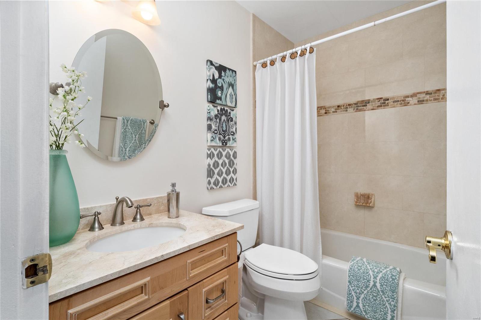 537 Cherry Ridge Court Ballwin, MO 63021 - Photo 19 of 38 Gallery Image 19
