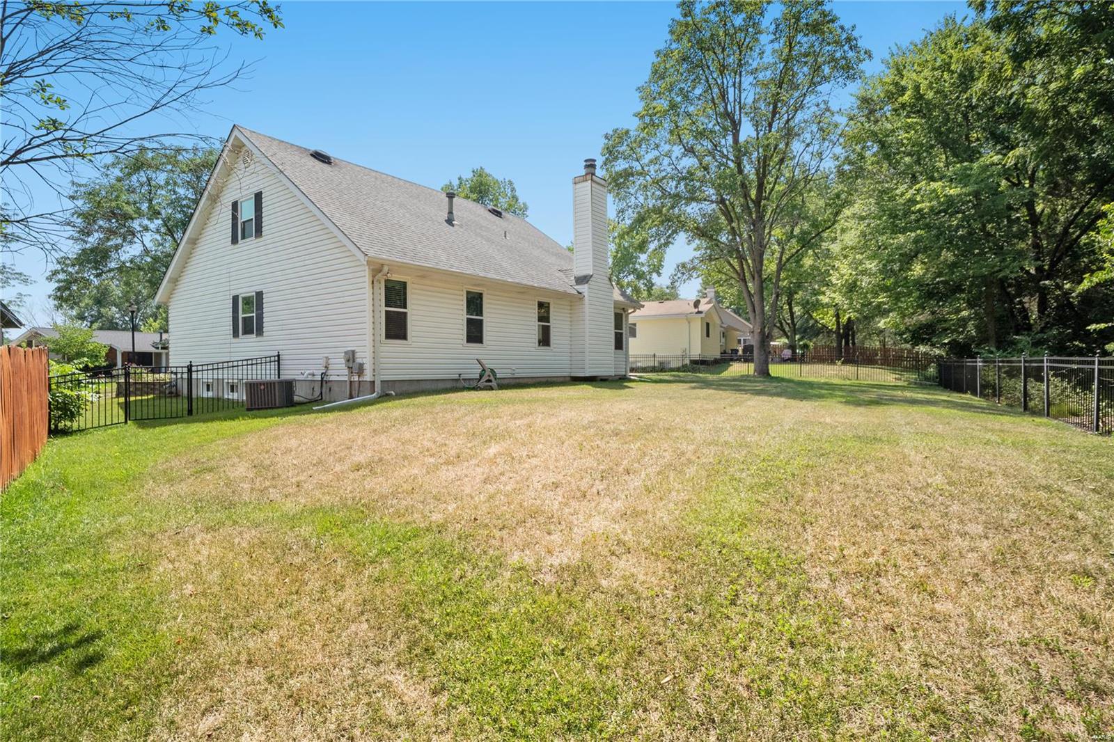 537 Cherry Ridge Court Ballwin, MO 63021 - Photo 37 of 38 Gallery Image 37