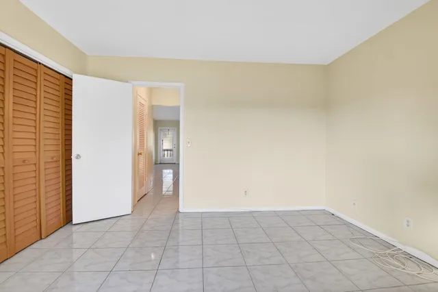 $1,100 | 46 Waltham B, West Palm Beach, FL 33417