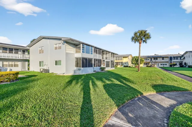 $1,100 | 46 Waltham B, West Palm Beach, FL 33417