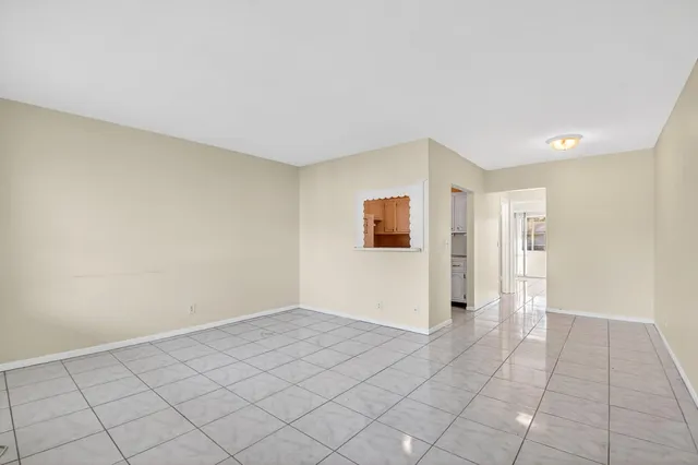 $1,100 | 46 Waltham B, West Palm Beach, FL 33417