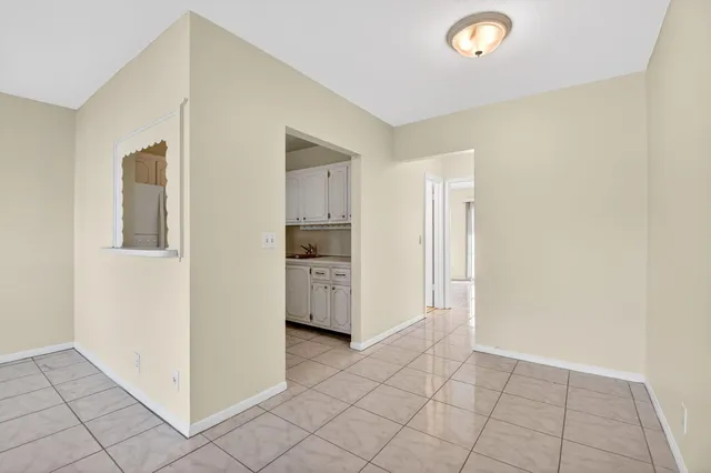 $1,100 | 46 Waltham B, West Palm Beach, FL 33417