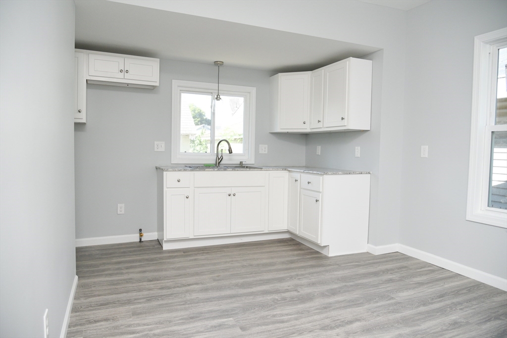 15 Riverview Place Chicopee, MA 01013 - Photo 5 of 18