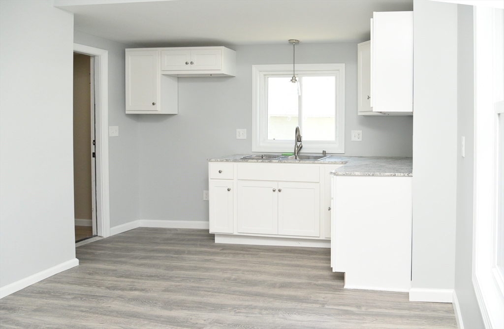 15 Riverview Place Chicopee, MA 01013 - Photo 7 of 18