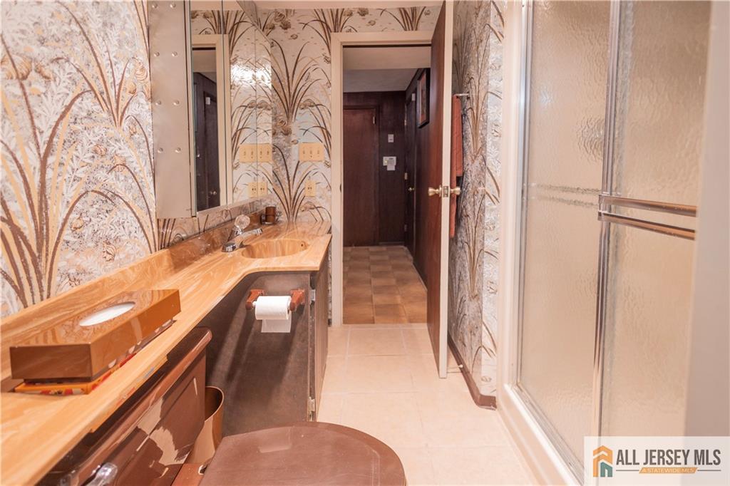 12 Tompkins Road East Brunswick, NJ 08816 - Photo 38 of 48 Gallery Image 38