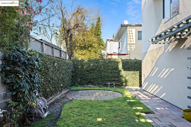 $629,000 | 6555 Shattuck Avenue, Oakland, CA 94609