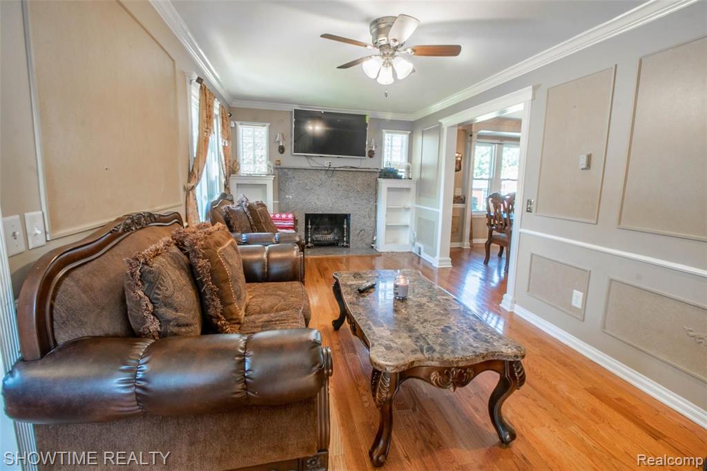2559 East Maple Road Troy, MI 48083 - Photo 6 of 14