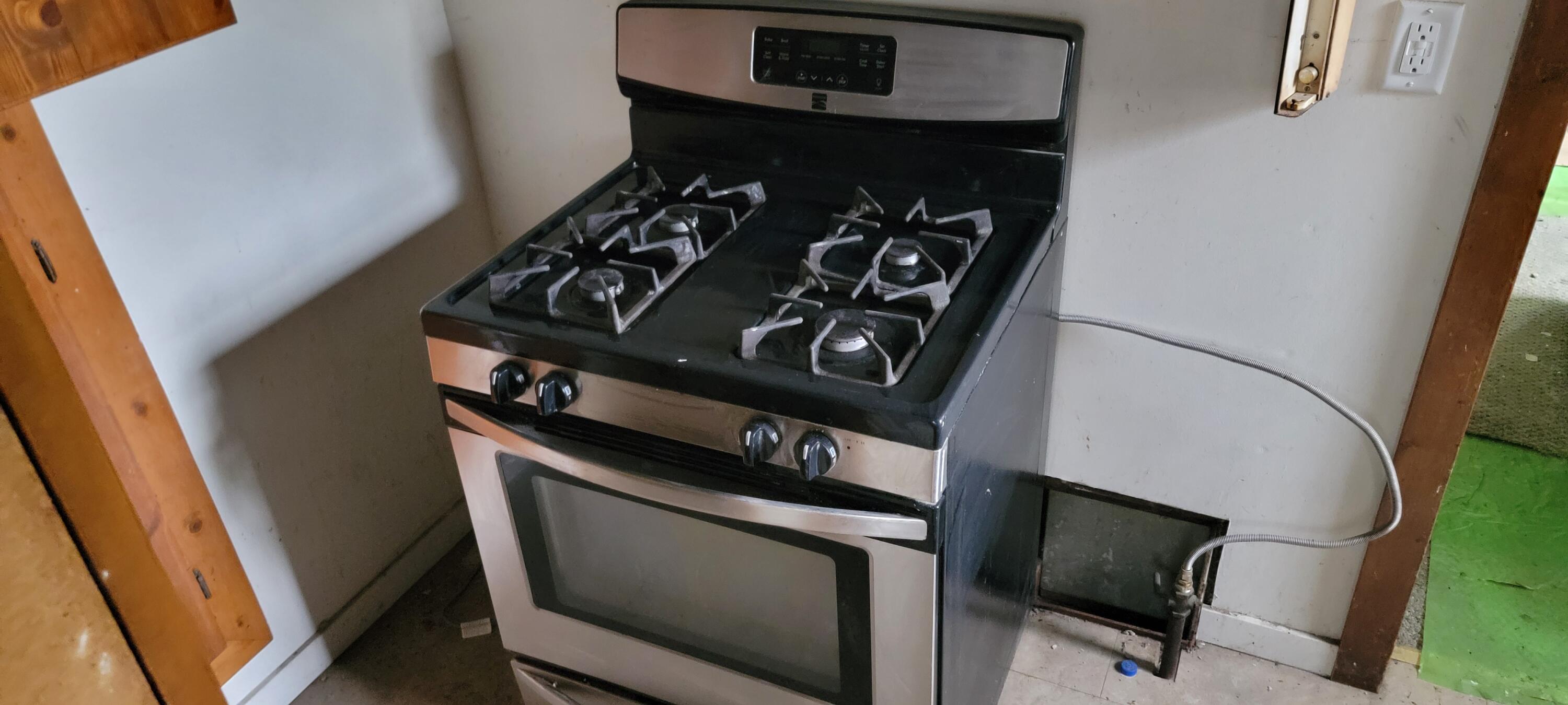 907 Russell Street Kalamazoo, MI 49001 - Photo 13 of 16 20250521_183353