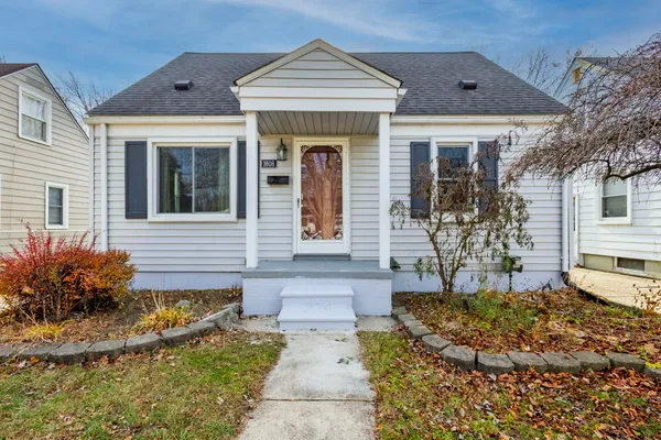 $1,899 | 1608 Whitcomb Avenue, Royal Oak, MI 48073