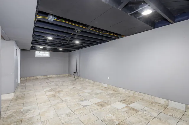 $2,100 | 1608 Whitcomb Avenue, Royal Oak, MI 48073