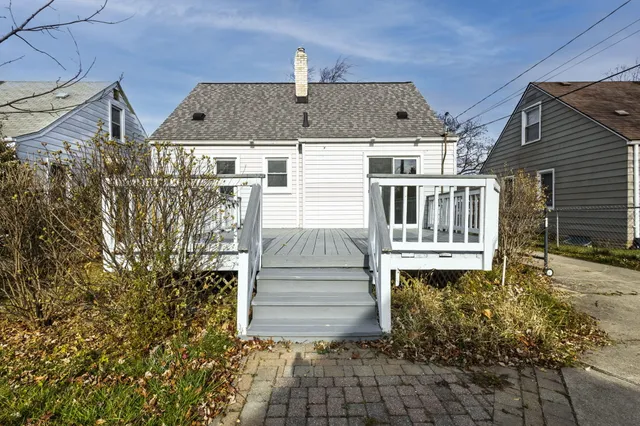 $2,100 | 1608 Whitcomb Avenue, Royal Oak, MI 48073