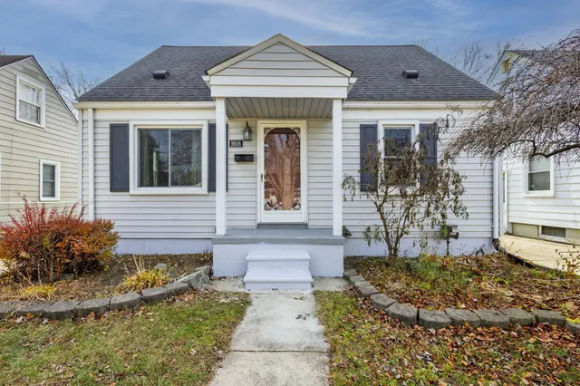 $2,100 | 1608 Whitcomb Avenue, Royal Oak, MI 48073