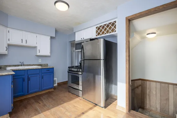 $1,899 | 1608 Whitcomb Avenue, Royal Oak, MI 48073