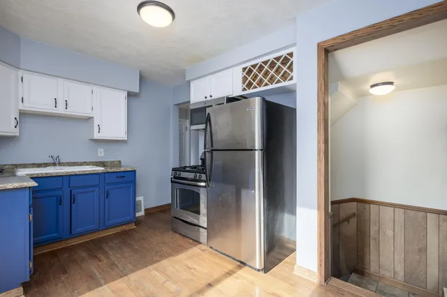 $2,100 | 1608 Whitcomb Avenue, Royal Oak, MI 48073