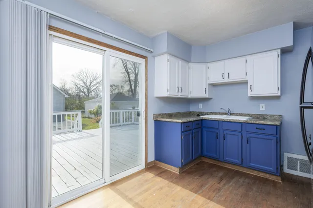 $2,100 | 1608 Whitcomb Avenue, Royal Oak, MI 48073