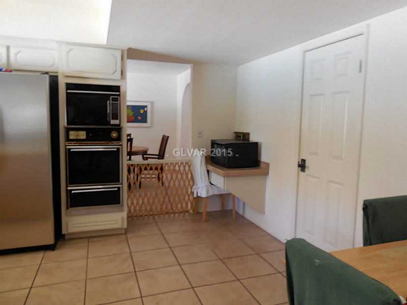 6681 Vigo Road Las Vegas, NV 89146 - Photo 11 of 23 Kitchen.