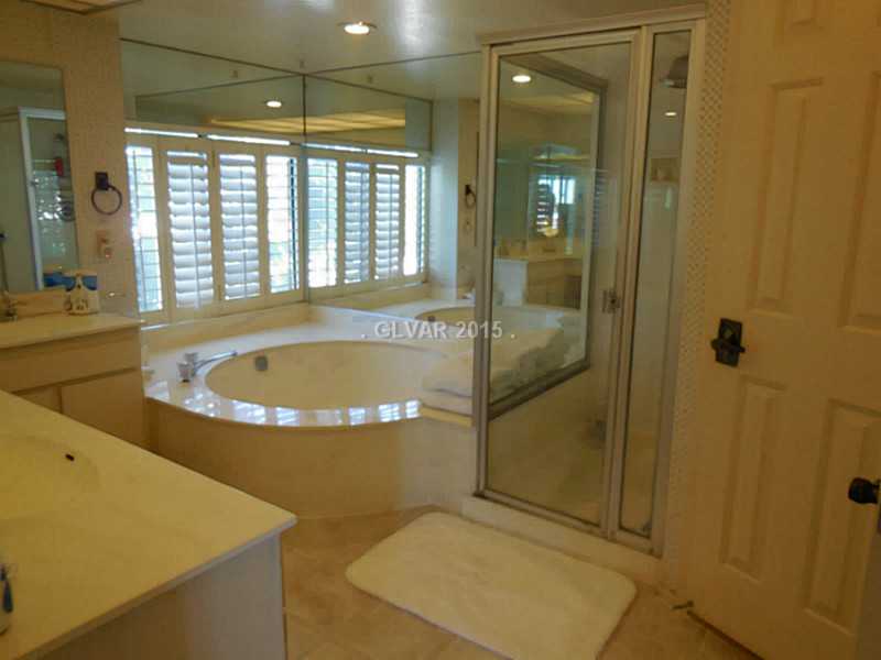 6681 Vigo Road Las Vegas, NV 89146 - Photo 14 of 23 Master Bath/Spa.