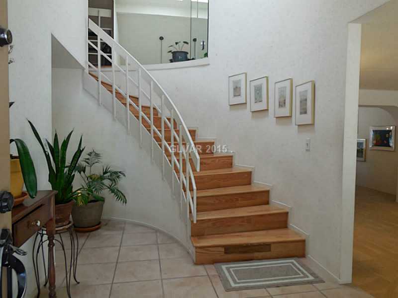 6681 Vigo Road Las Vegas, NV 89146 - Photo 3 of 23 Entry Hall.