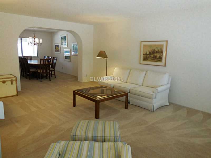 6681 Vigo Road Las Vegas, NV 89146 - Photo 9 of 23 Living Room.