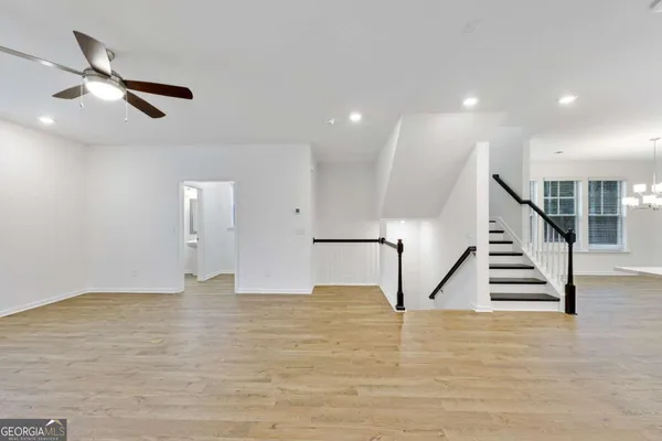 a view of entryway and hall