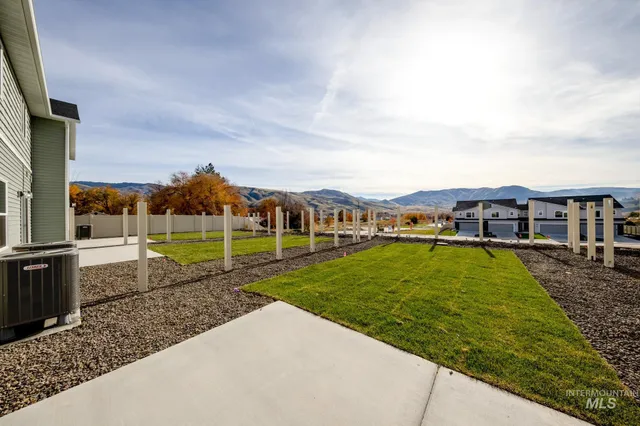 $360,990 | 219 Moose Street, Horseshoe Bend, ID 83629